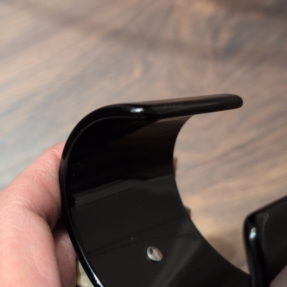 Anne Fontaine Black and Cream Floral Bracelet - Picture 3 of 6